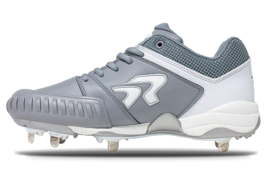 Women's Flite Metal Softball Cleats with Pitching Toe