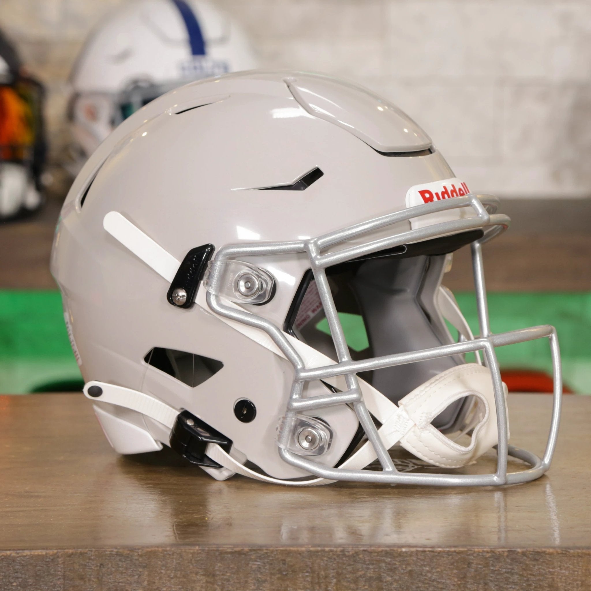 riddell speedflex helmet pump w/ Short Needle The glycerine lubricant helps eliminate the chance of puncturing the liner. Riddell SpeedFlex ADULT Helmet -