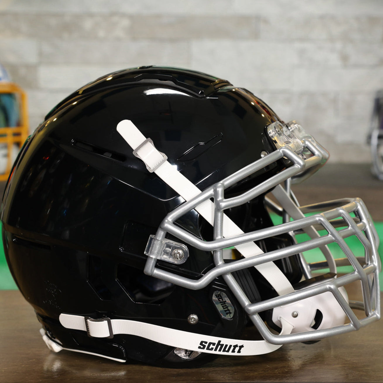 Schutt F7 2.0 - ADULT - The Bat Flip Shop