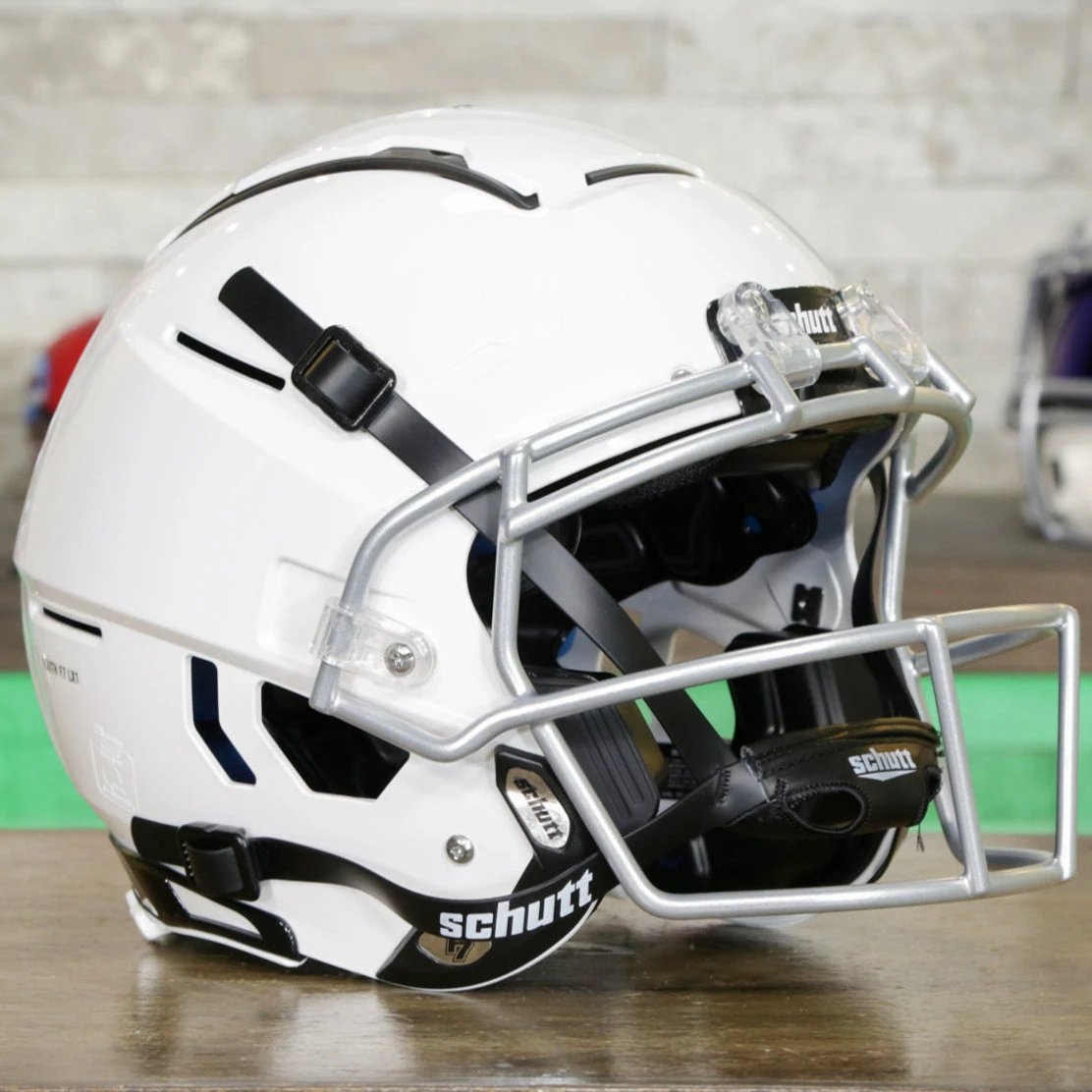 Schutt Youth F7 LX1 Football Helmet
